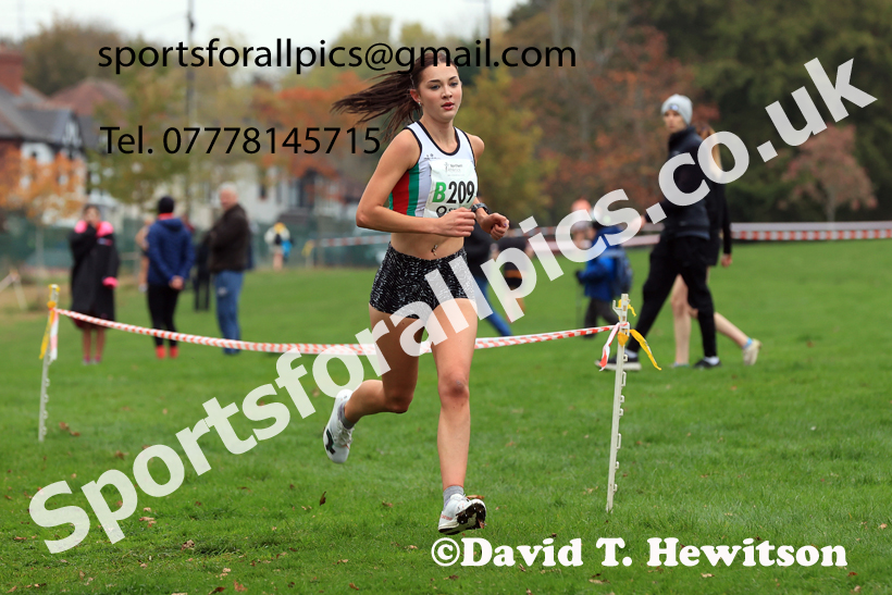 Senior Womens relay, 2025 Northern Cross Country Relays, Graves Park, Sheffield. Photo: David T. Hewitson/Sports for All Pics
